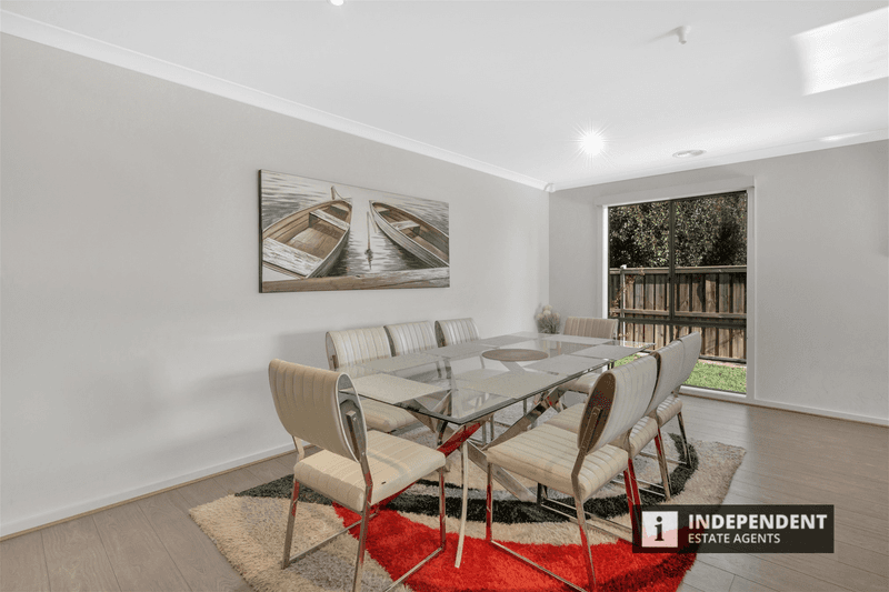 16 Mapleton Boulevard, MELTON SOUTH, VIC 3338