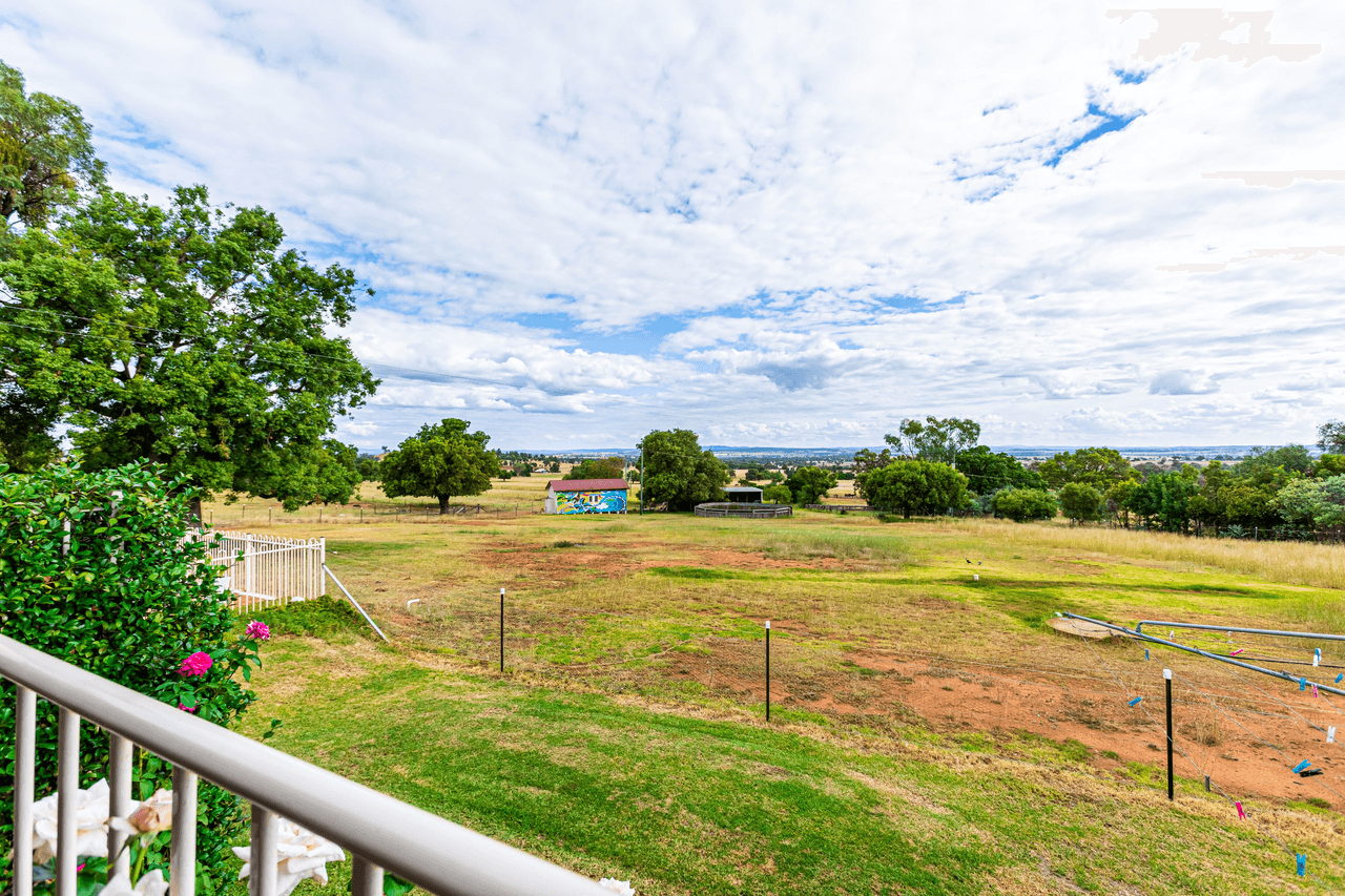 30L Bencubbin Drive, DUBBO, NSW 2830