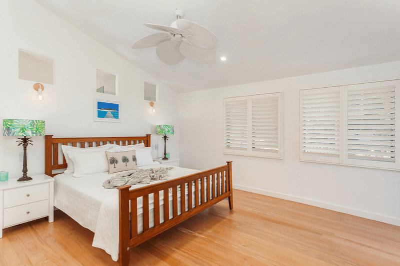 4 Albany Lane, Currumbin, QLD 4223