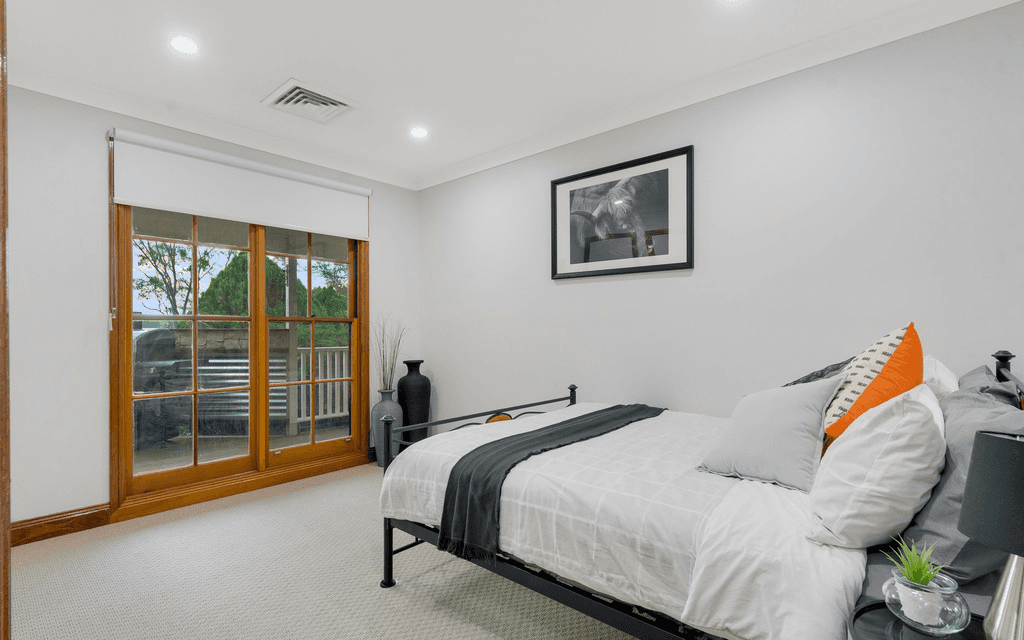 705 Montpelier Drive, THE OAKS, NSW 2570