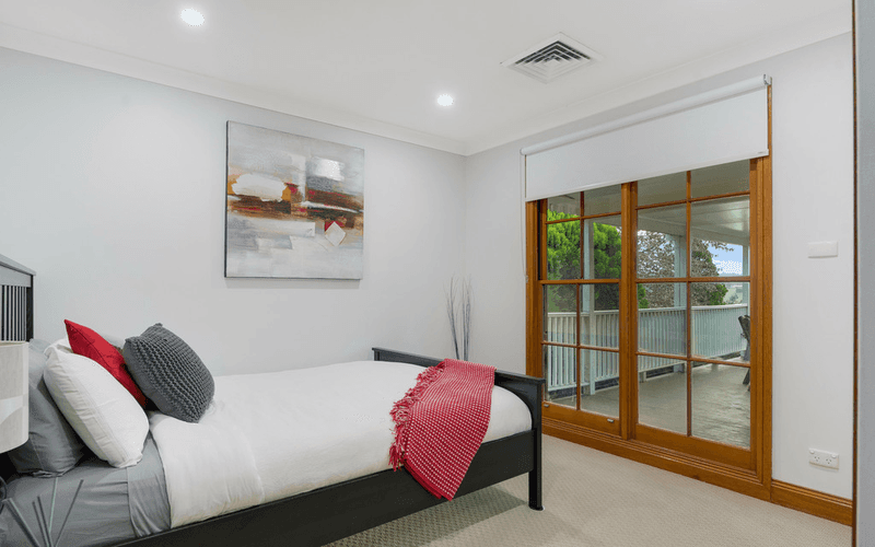 705 Montpelier Drive, THE OAKS, NSW 2570