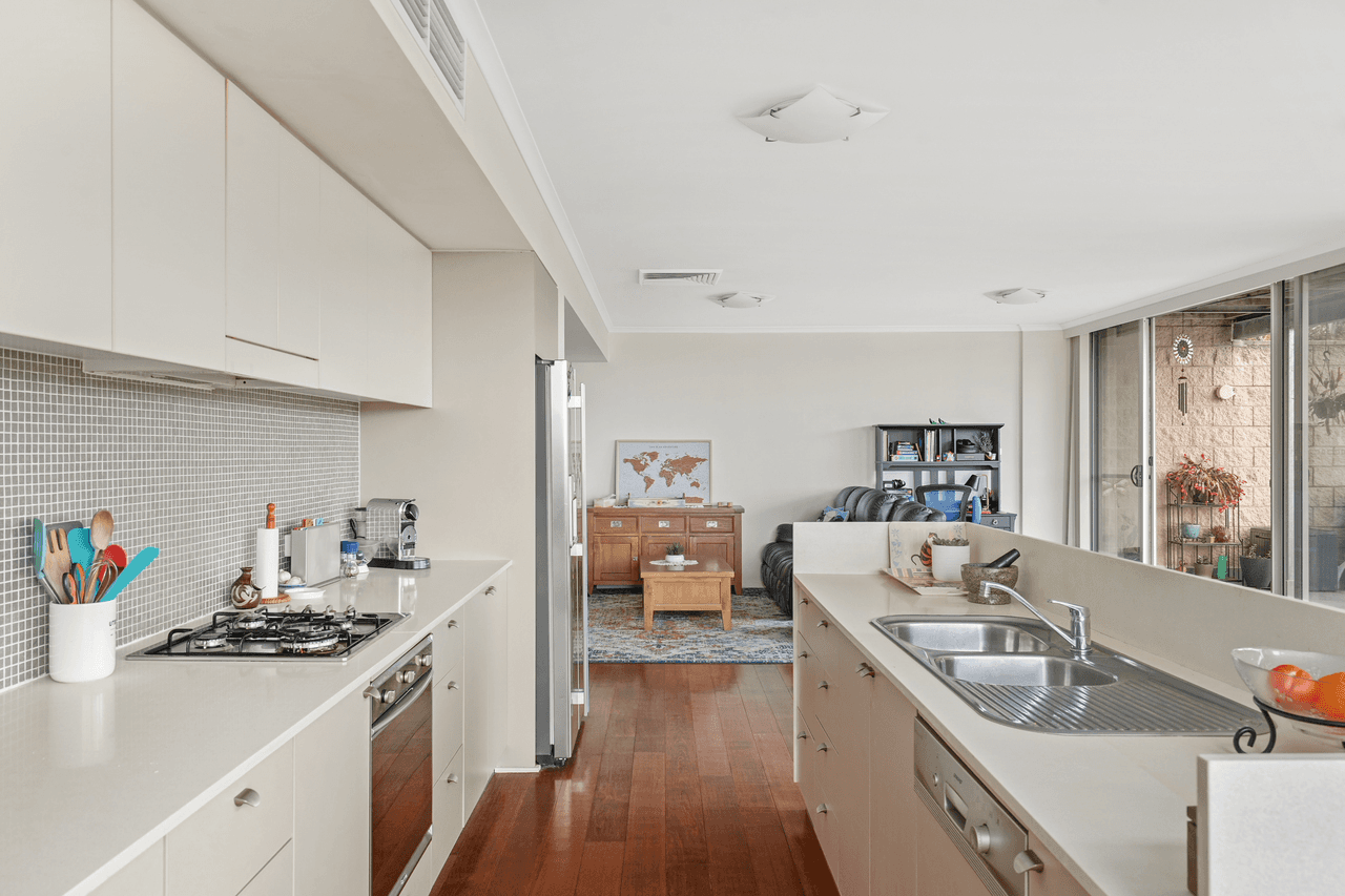 482/80 John Whiteway Drive, GOSFORD, NSW 2250