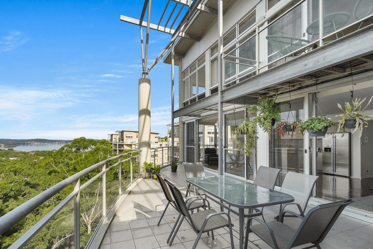 482/80 John Whiteway Drive, GOSFORD, NSW 2250