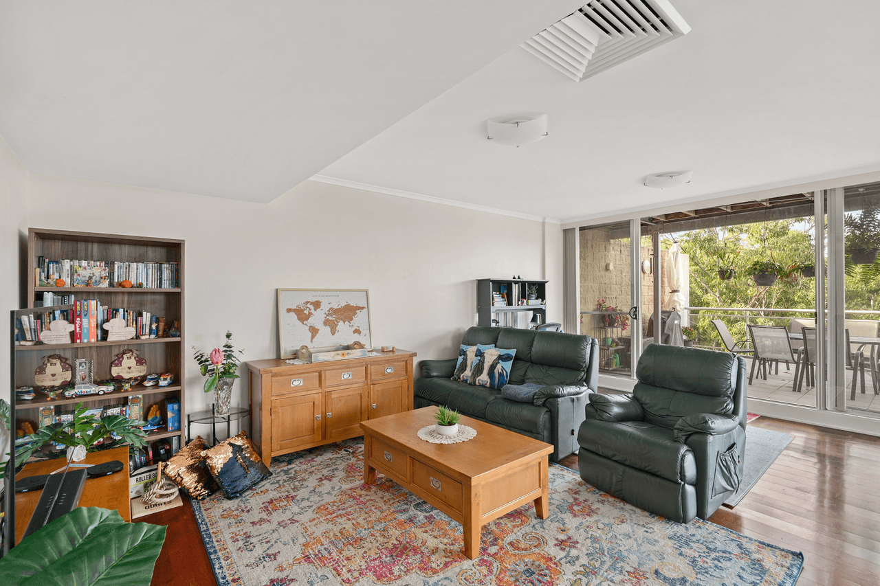 482/80 John Whiteway Drive, GOSFORD, NSW 2250