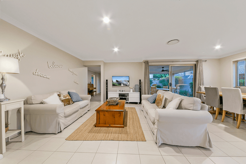 43 Sovereign Avenue, Kellyville Ridge, NSW 2155