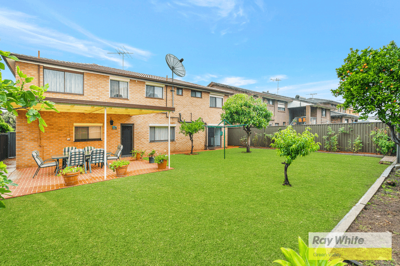 32 St Kilda Street, ST JOHNS PARK, NSW 2176