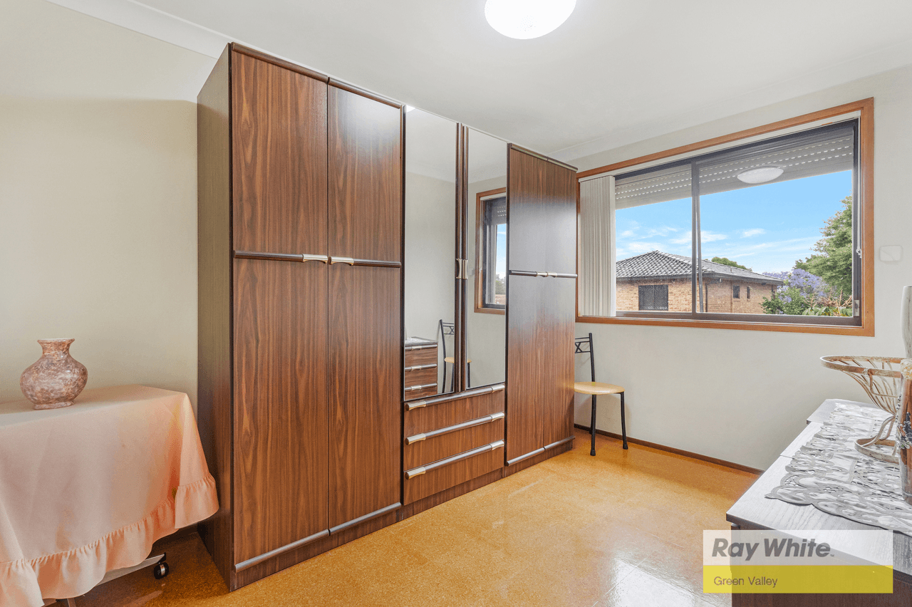 32 St Kilda Street, ST JOHNS PARK, NSW 2176