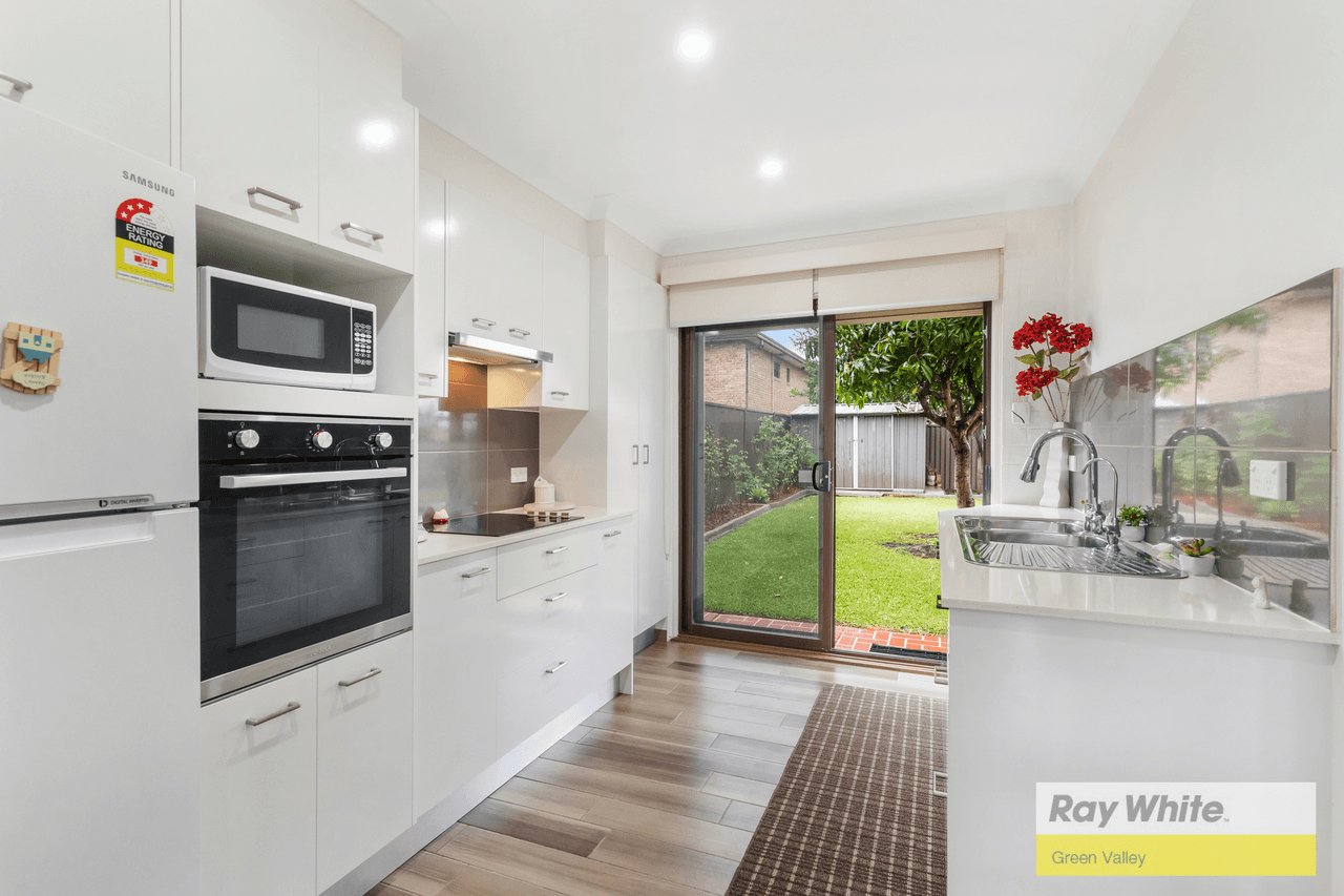 32 St Kilda Street, ST JOHNS PARK, NSW 2176