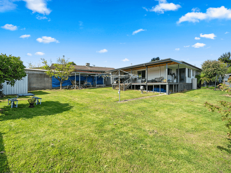 11 Woodside Court, MYRTLEFORD, VIC 3737