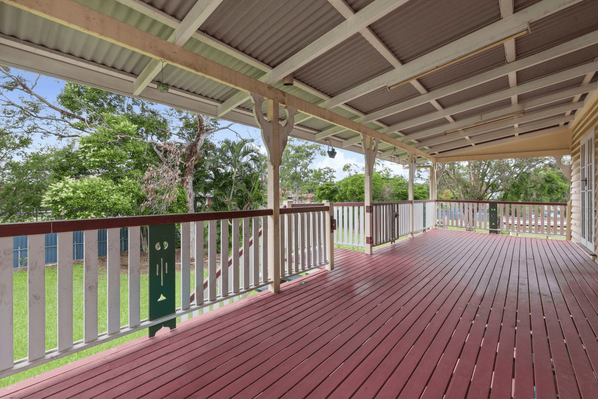 1381 Creek Road, Carindale, QLD 4152