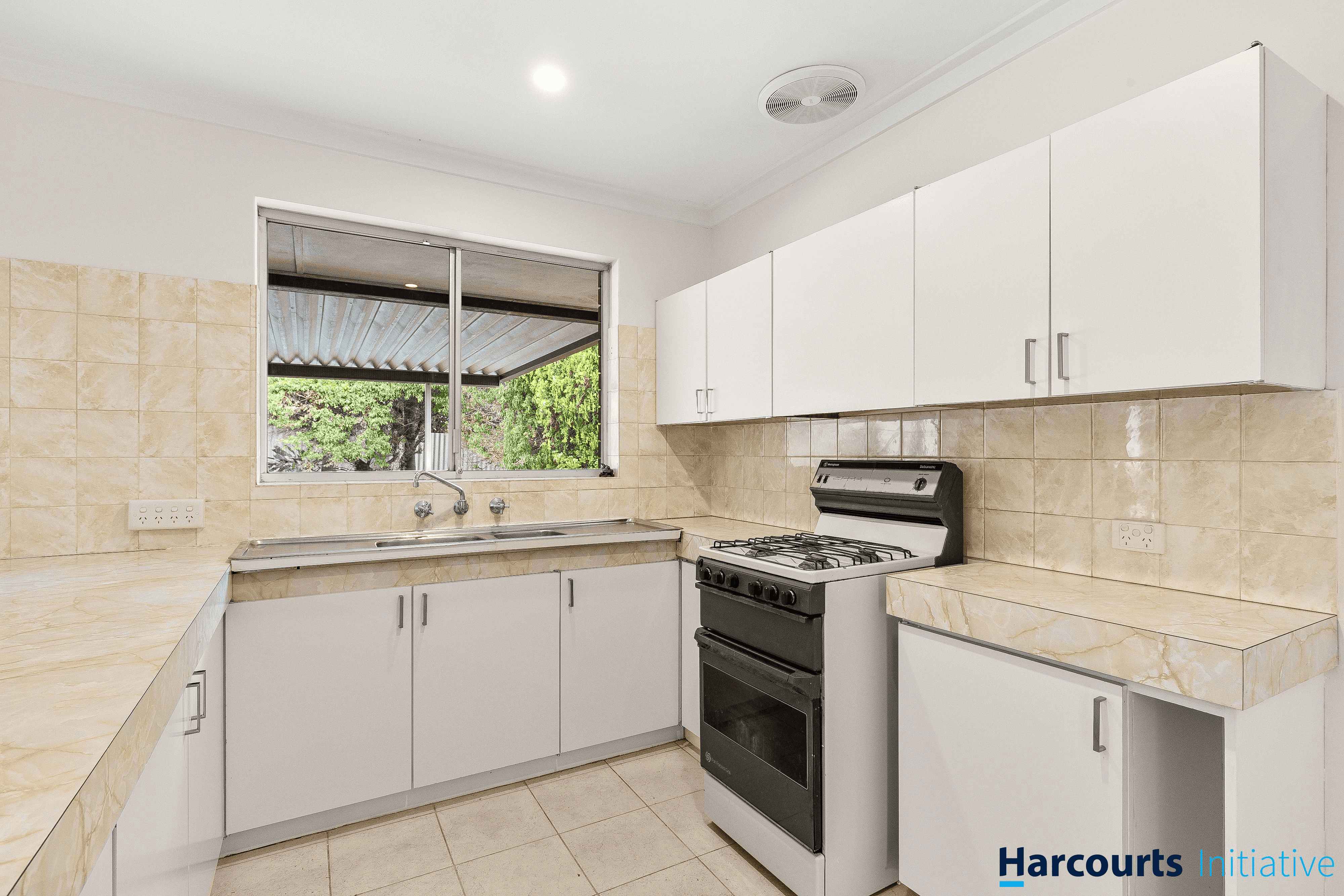 4 Blackmore Avenue, GIRRAWHEEN, WA 6064