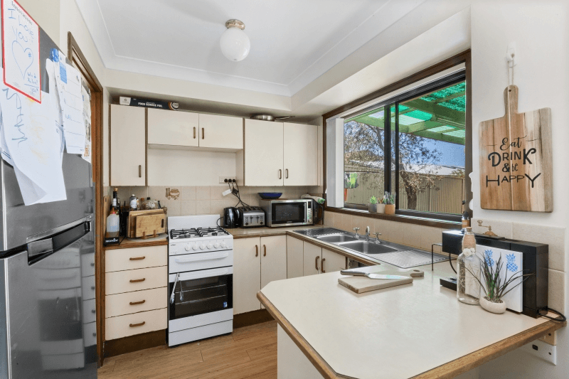 11 Morley Avenue, BATEAU BAY, NSW 2261