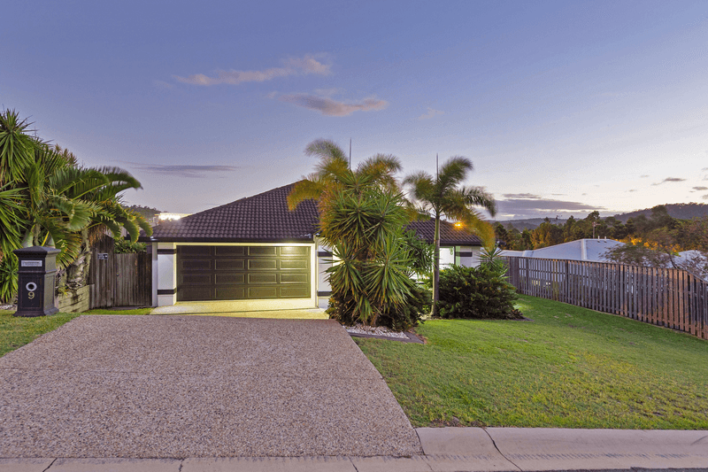 9 Buchanan Circuit, OXENFORD, QLD 4210