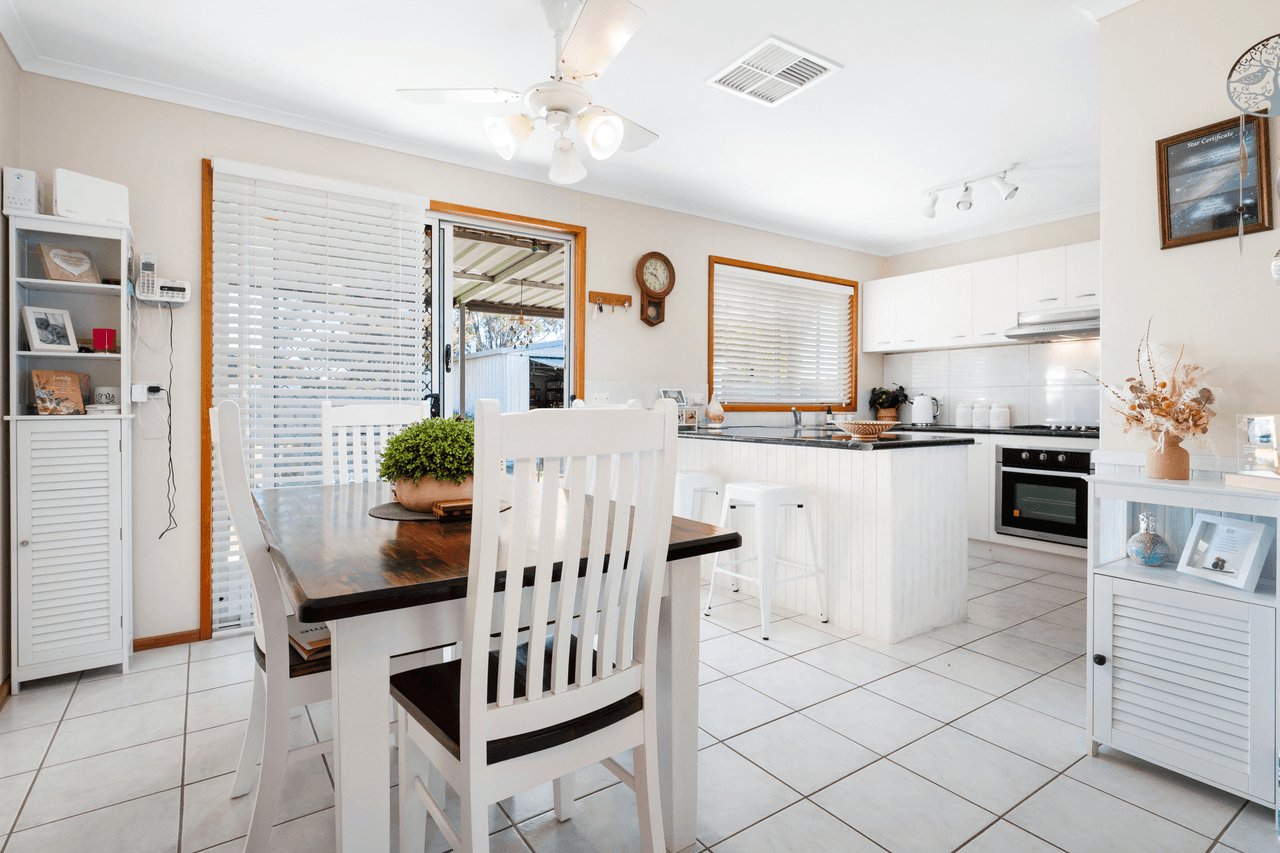 9 Hawkins Street, HOWLONG, NSW 2643