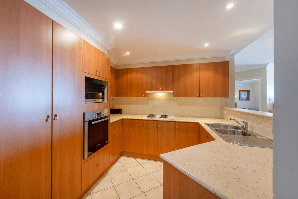 1/11 -18 Pacific Parade, YAMBA, NSW 2464