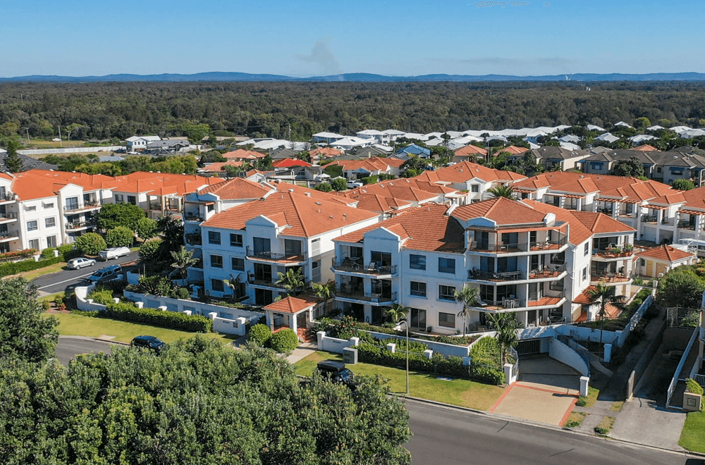 1/11 -18 Pacific Parade, YAMBA, NSW 2464