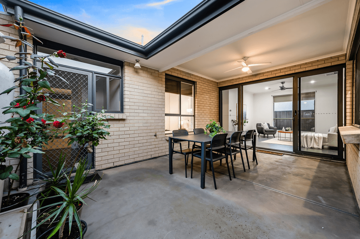 11b Radnor Avenue, ROSTREVOR, SA 5073