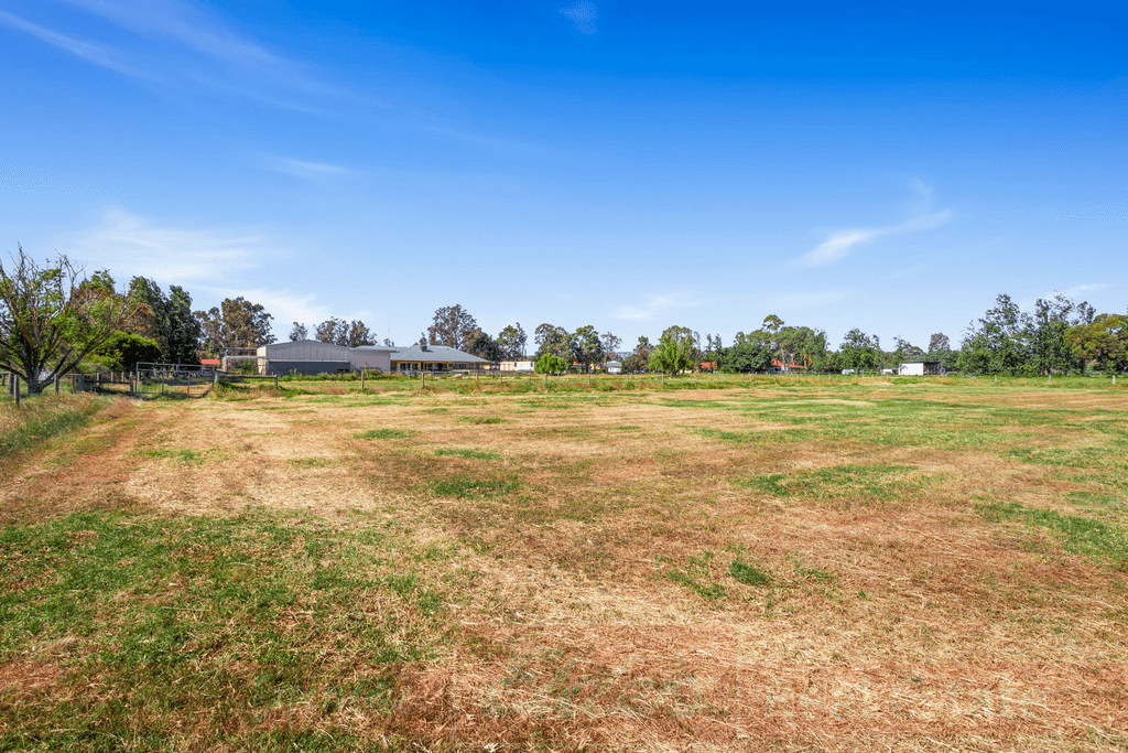 63 HERBERT Road, HARVEY, WA 6220