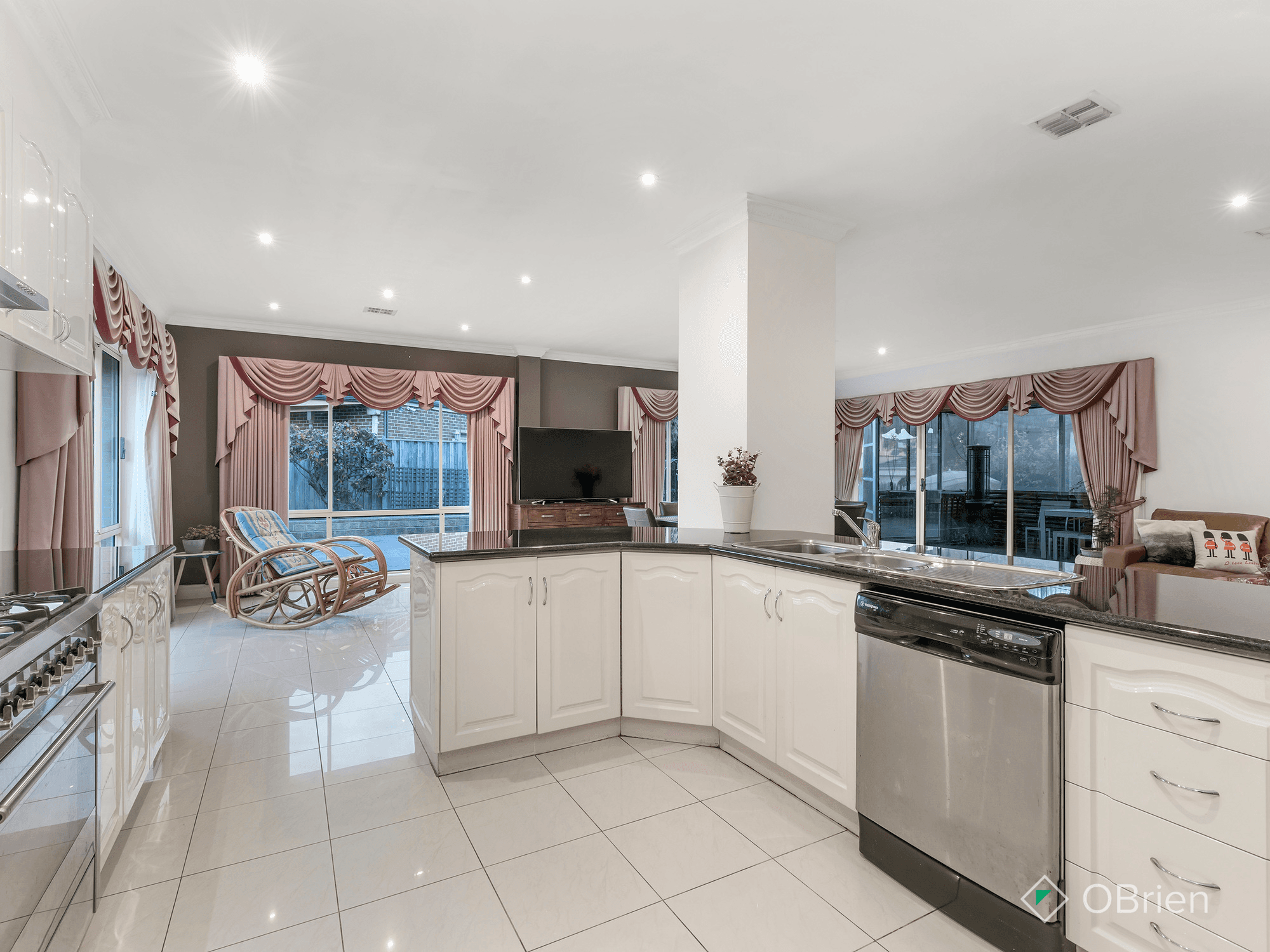 2 Julius Avenue, Dingley Village, VIC 3172