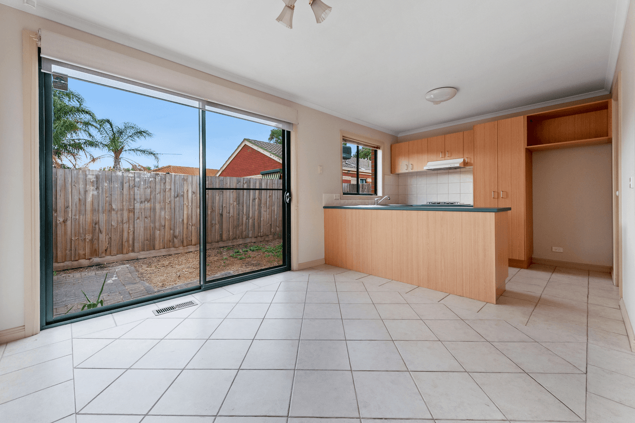 5/8 Knight Crescent, Roxburgh Park, VIC 3064