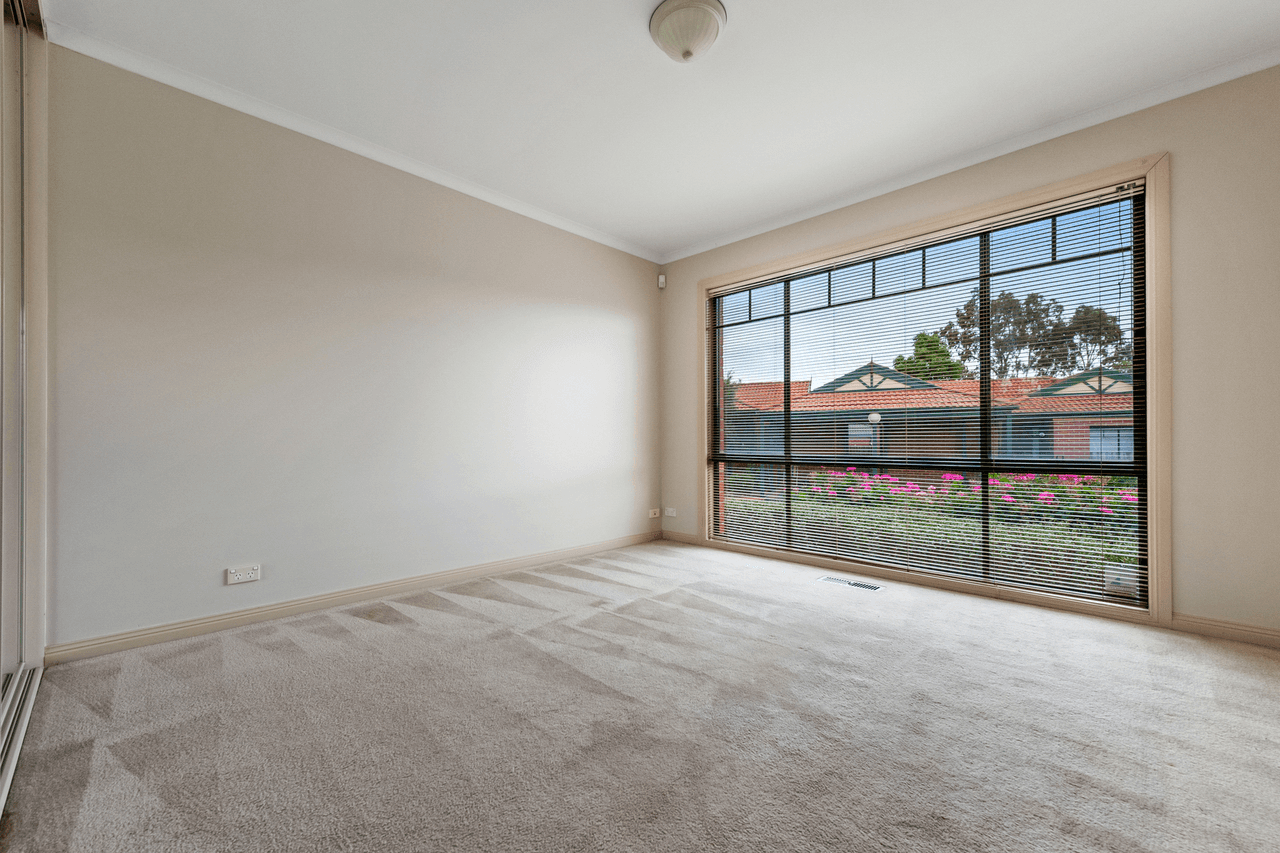 5/8 Knight Crescent, Roxburgh Park, VIC 3064