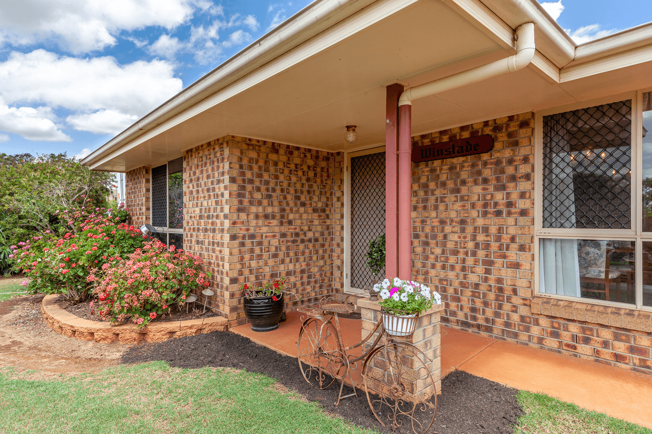 10 Highland Park Road, MERINGANDAN WEST, QLD 4352