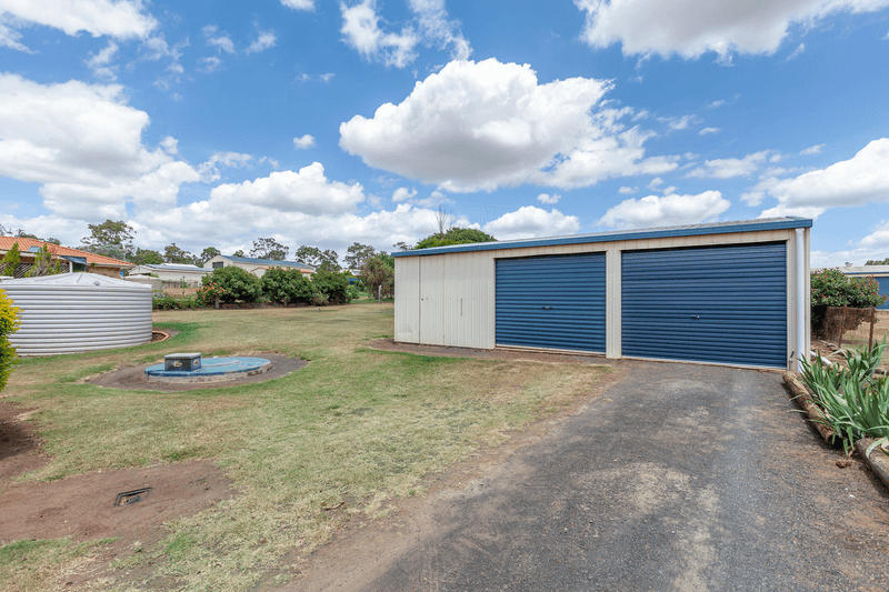 10 Highland Park Road, MERINGANDAN WEST, QLD 4352