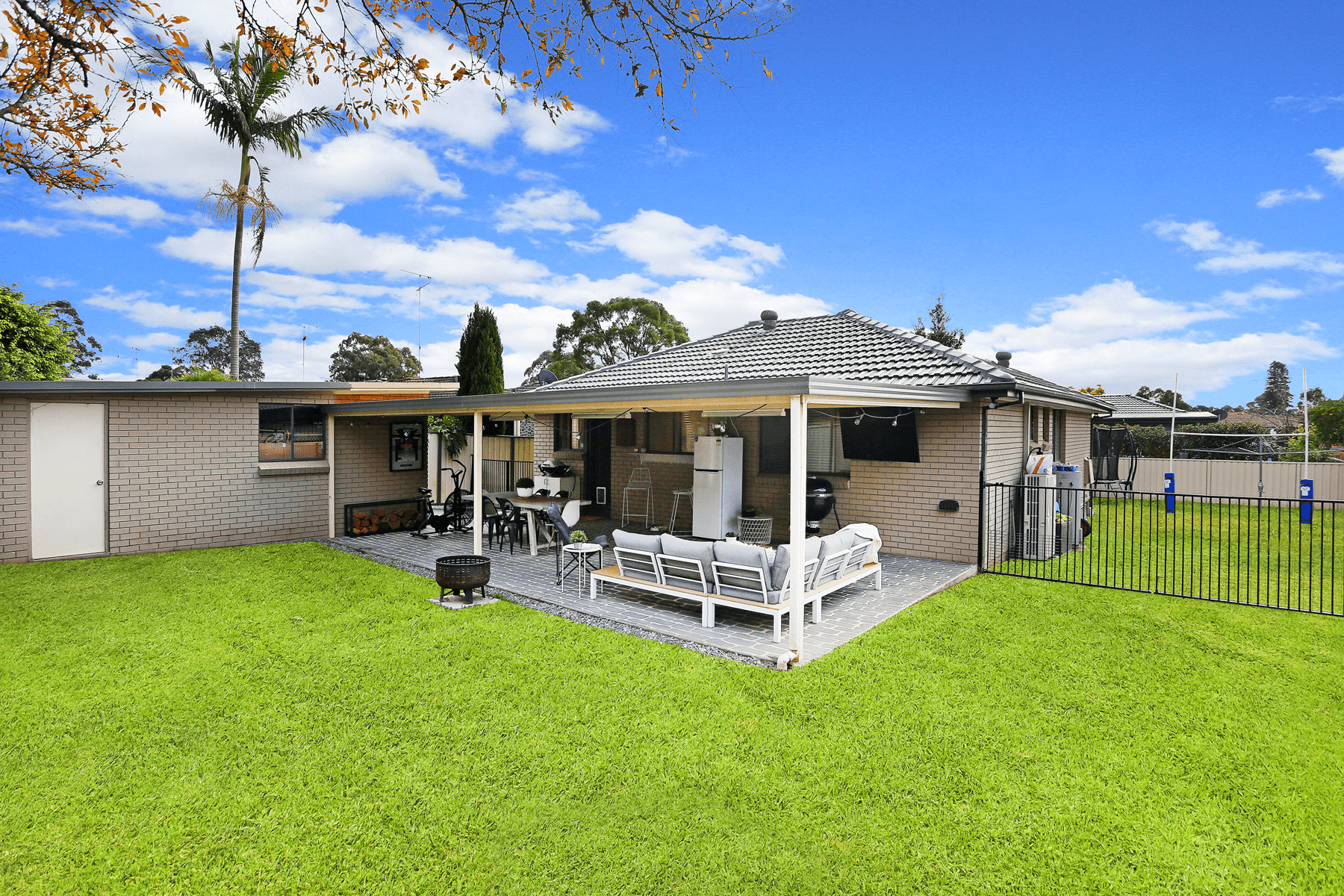 43 Red House Crescent, MCGRATHS HILL, NSW 2756