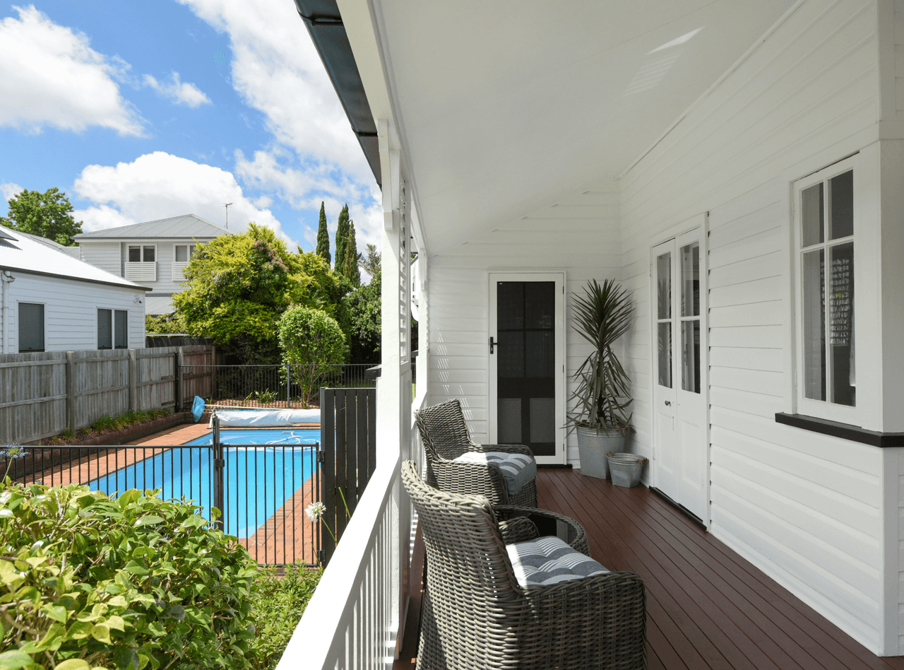 6 Arthur St, EAST TOOWOOMBA, QLD 4350