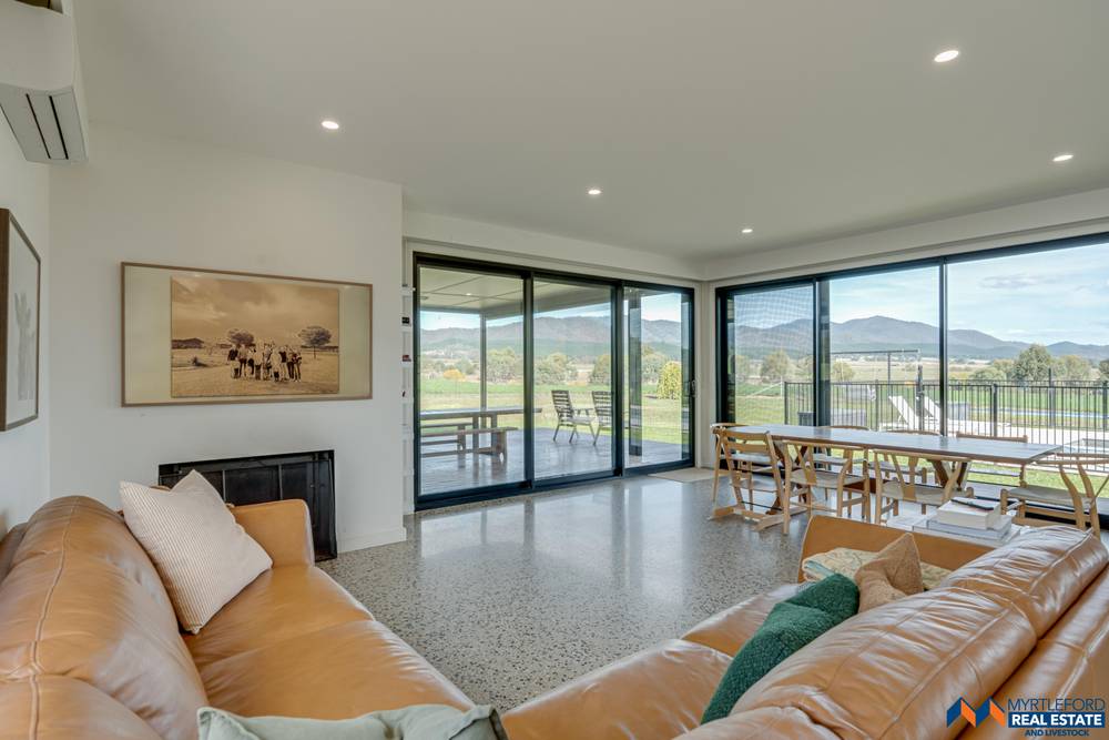 1711 Happy Valley Road, ROSEWHITE, VIC 3737