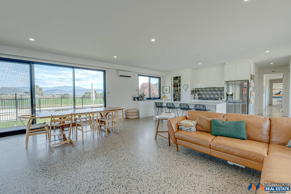 1711 Happy Valley Road, ROSEWHITE, VIC 3737