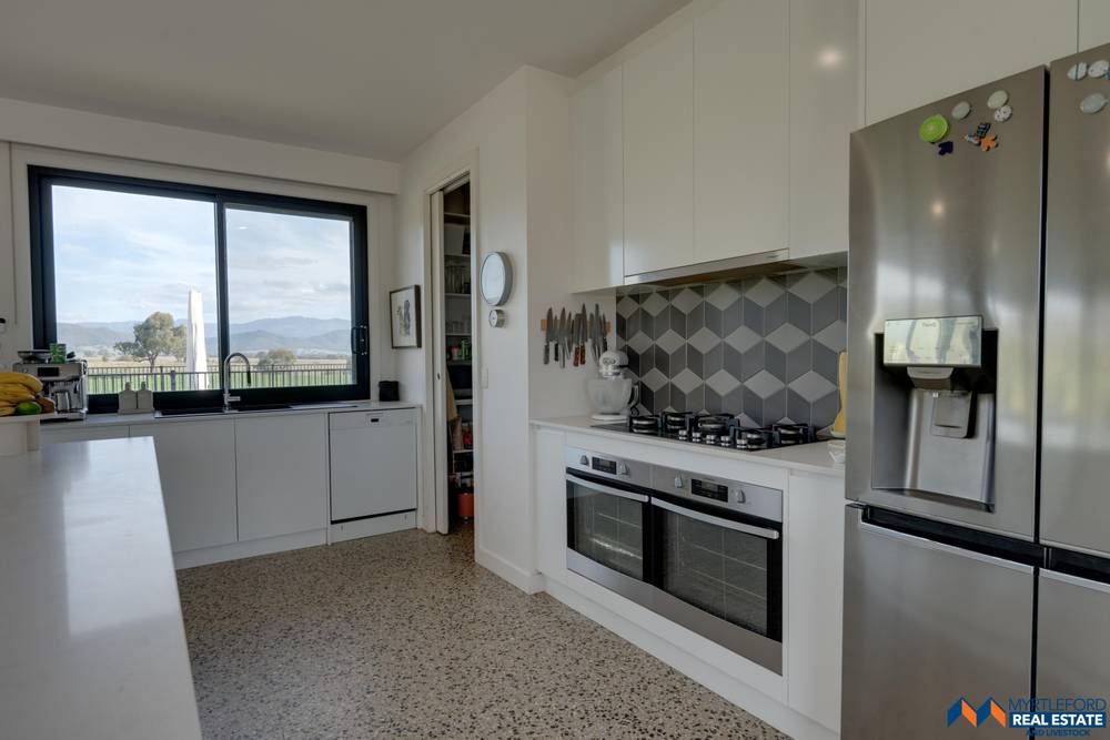 1711 Happy Valley Road, ROSEWHITE, VIC 3737