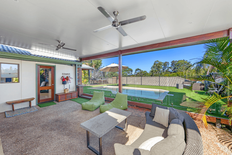 6 Ridgevale Drive, HELENSVALE, QLD 4212