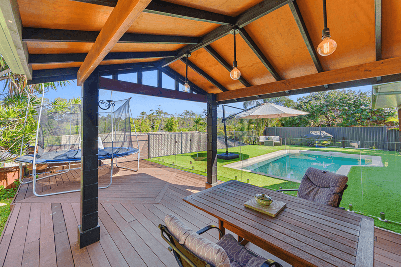 6 Ridgevale Drive, HELENSVALE, QLD 4212