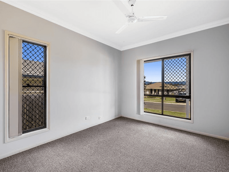 8 Carly Drive, HELIDON, QLD 4344