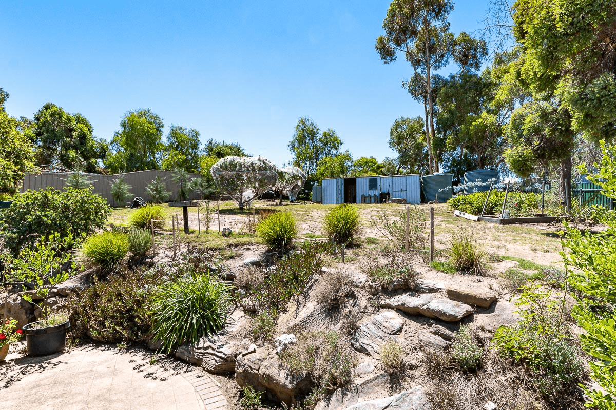 15 Adelaide Road, TUNGKILLO, SA 5236