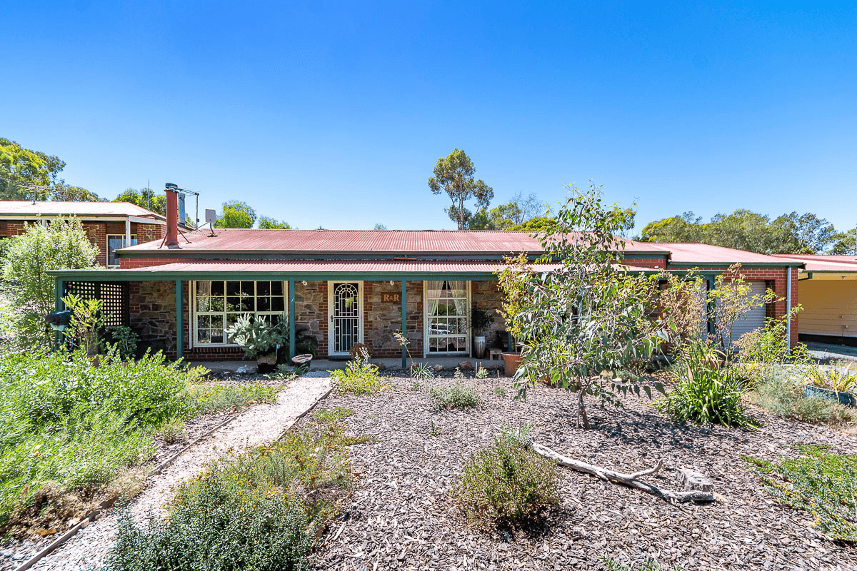 15 Adelaide Road, TUNGKILLO, SA 5236