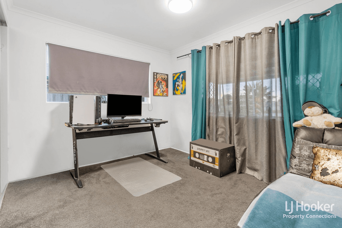 5 Sheaves Road, Kallangur, QLD 4503