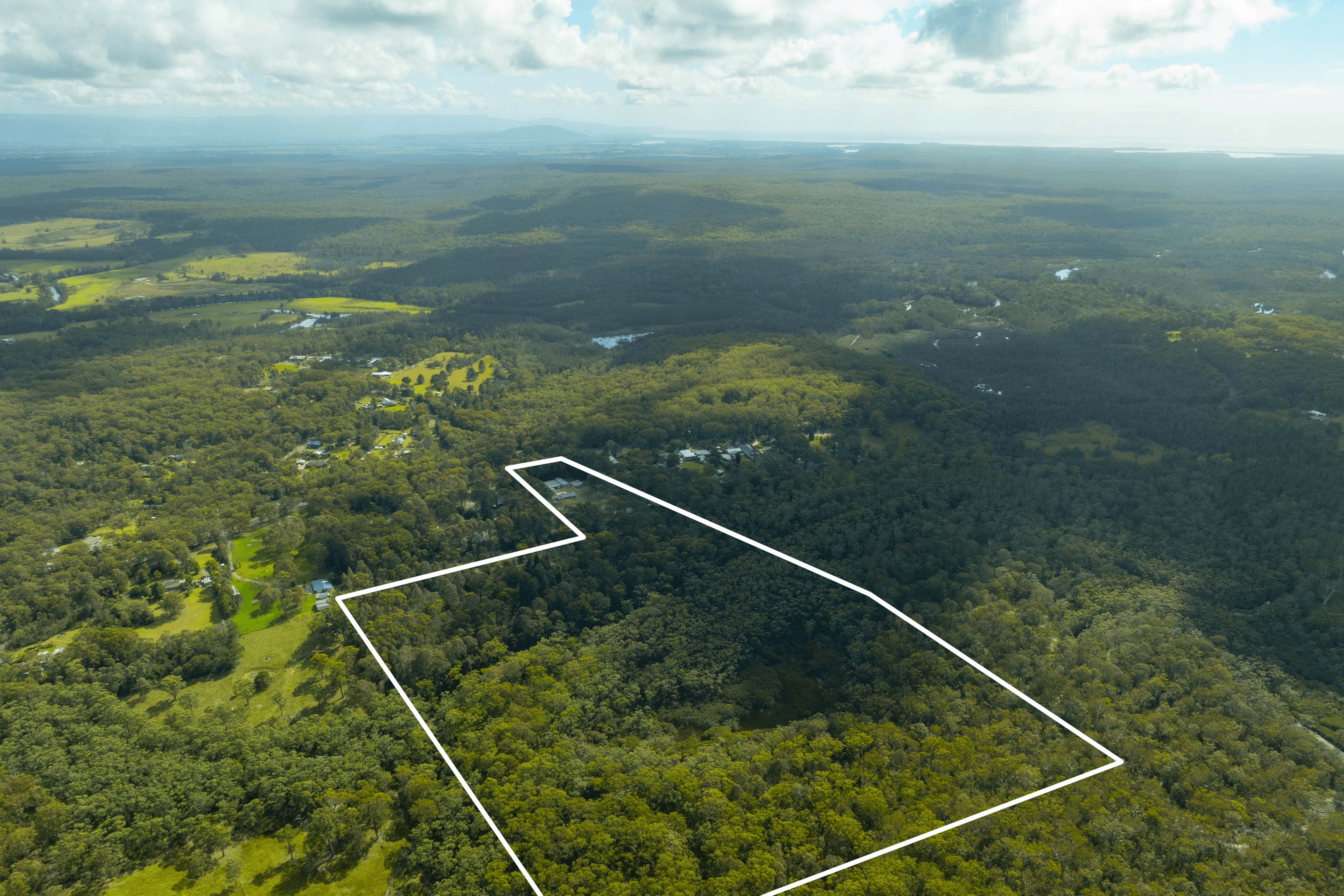 37 Seasongood Road, Woollamia, NSW 2540