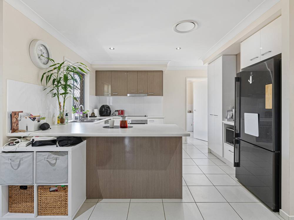 2 Asher Place, MOGGILL, QLD 4070