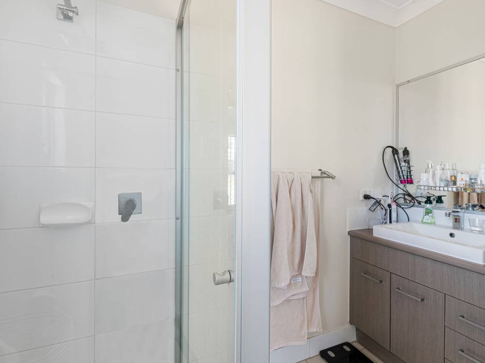 2 Asher Place, MOGGILL, QLD 4070