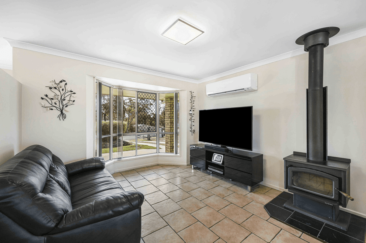 30 Garrett Road, Meringandan, QLD 4352