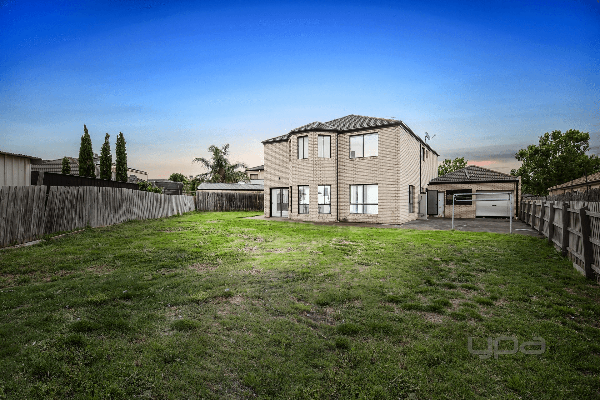 16 Rowell Place, Taylors Lakes, VIC 3038