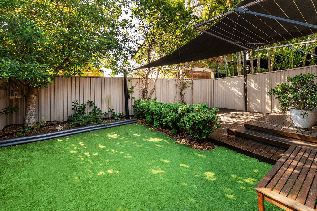 1/5 Cawthray Street, BIGGERA WATERS, QLD 4216