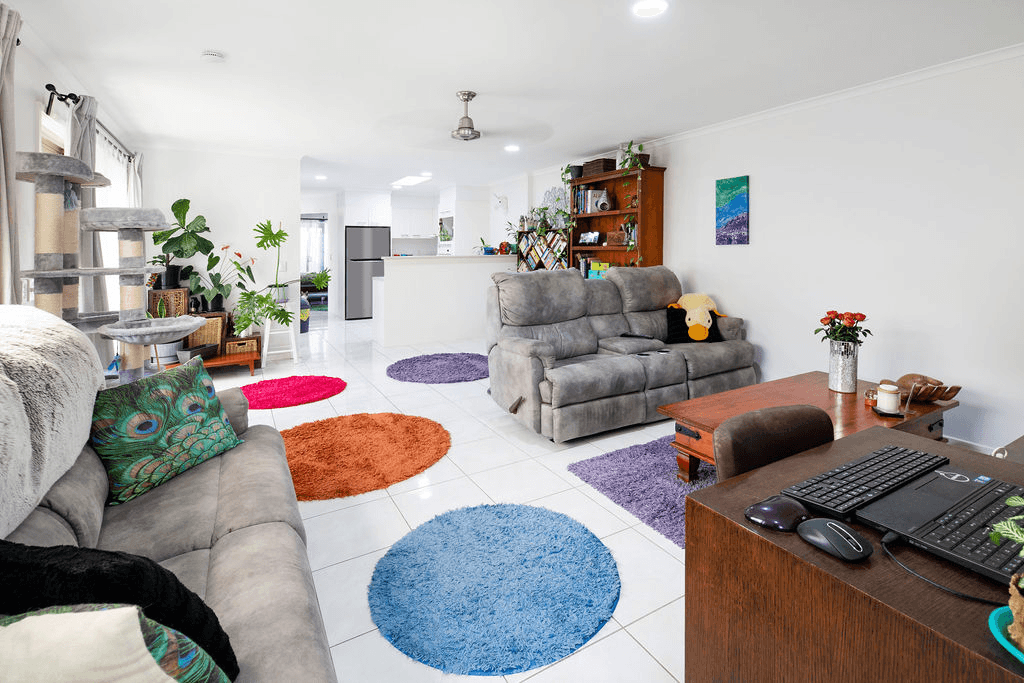 1/5 Cawthray Street, BIGGERA WATERS, QLD 4216
