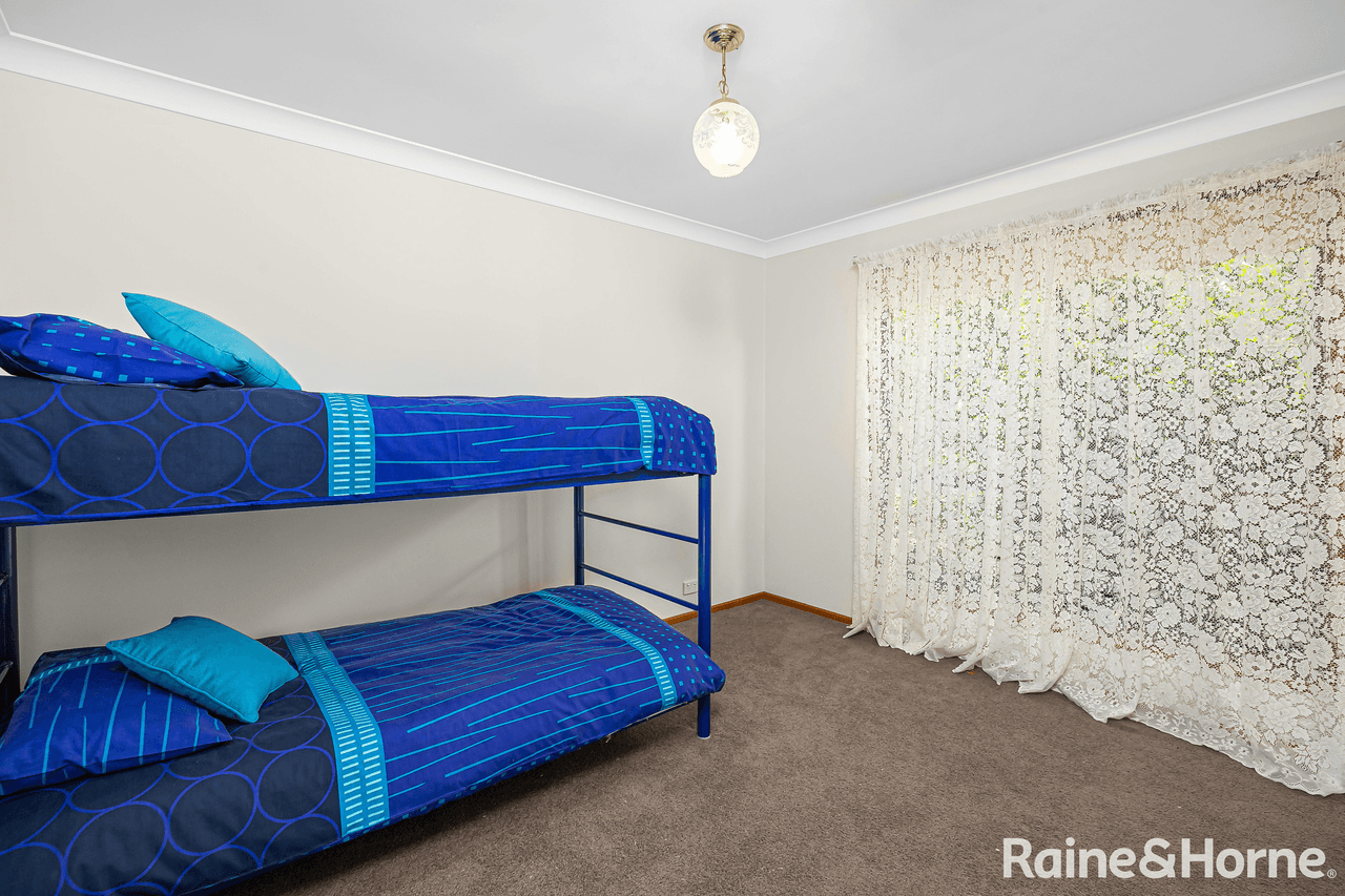 82 Simkin Crescent, KOORINGAL, NSW 2650