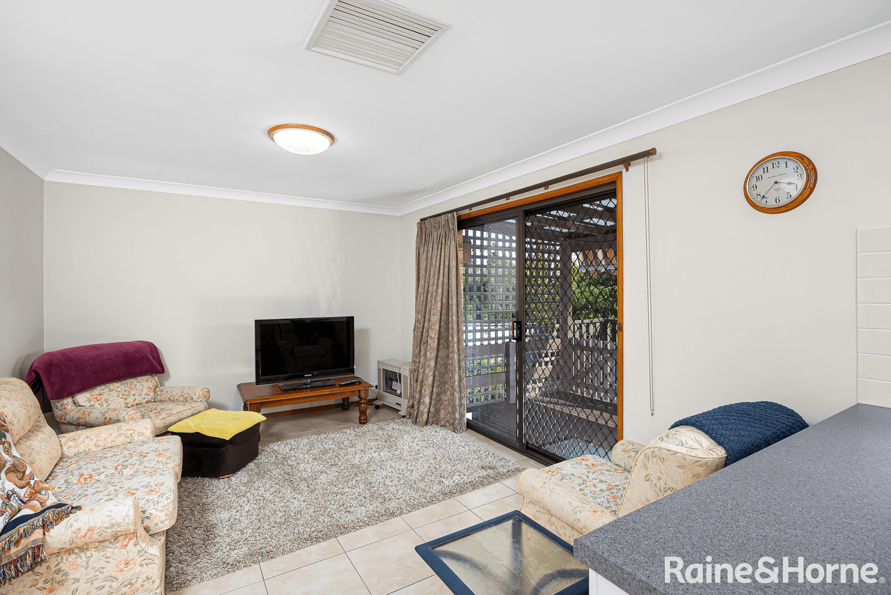 82 Simkin Crescent, KOORINGAL, NSW 2650