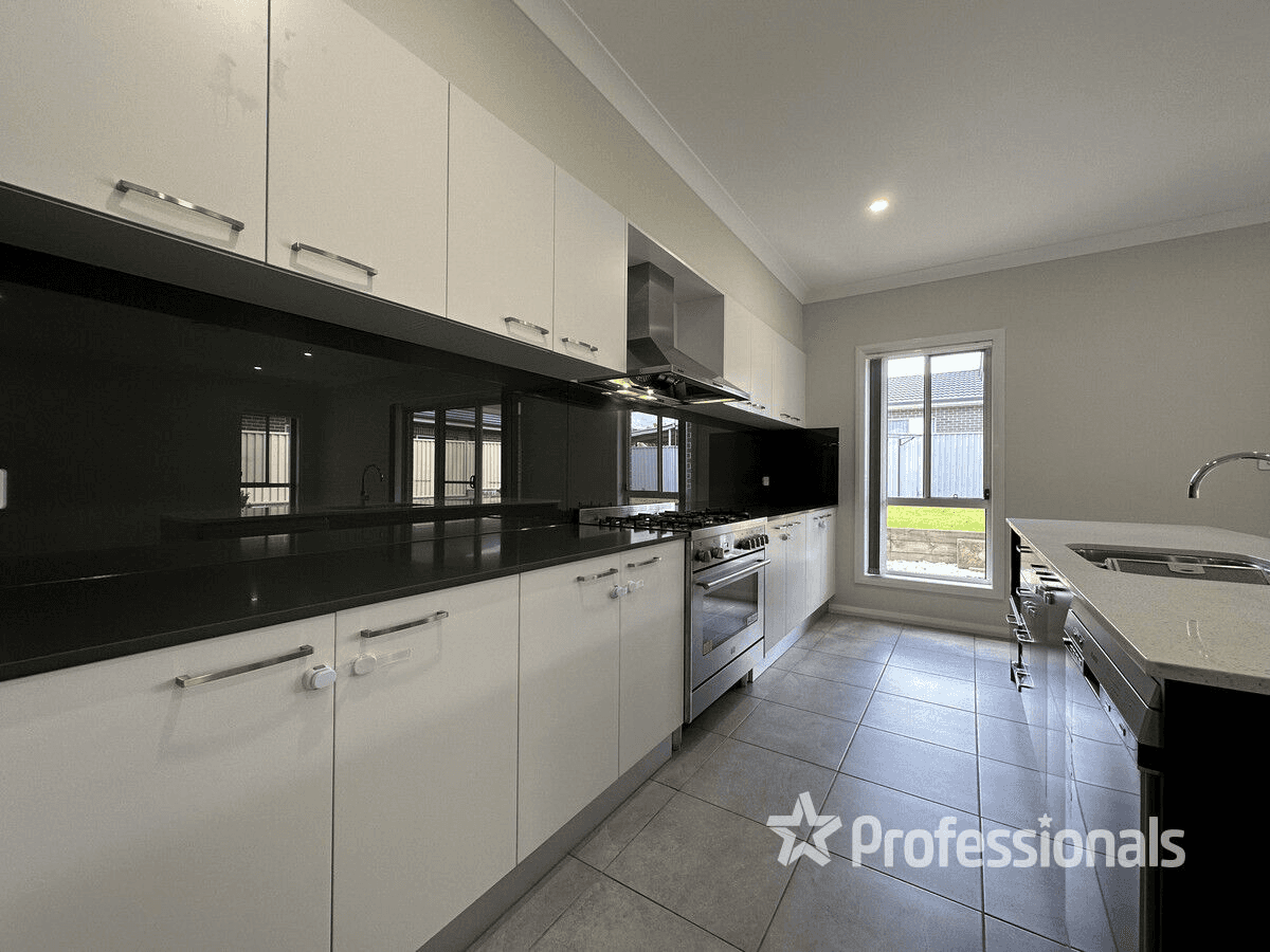 60 Gladstone Parade, RIVERSTONE, NSW 2765