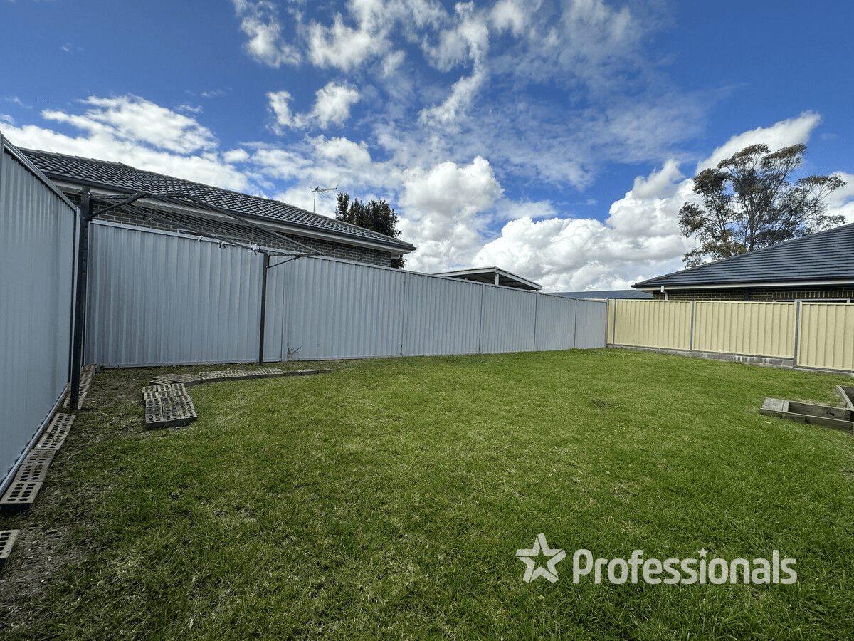 60 Gladstone Parade, RIVERSTONE, NSW 2765