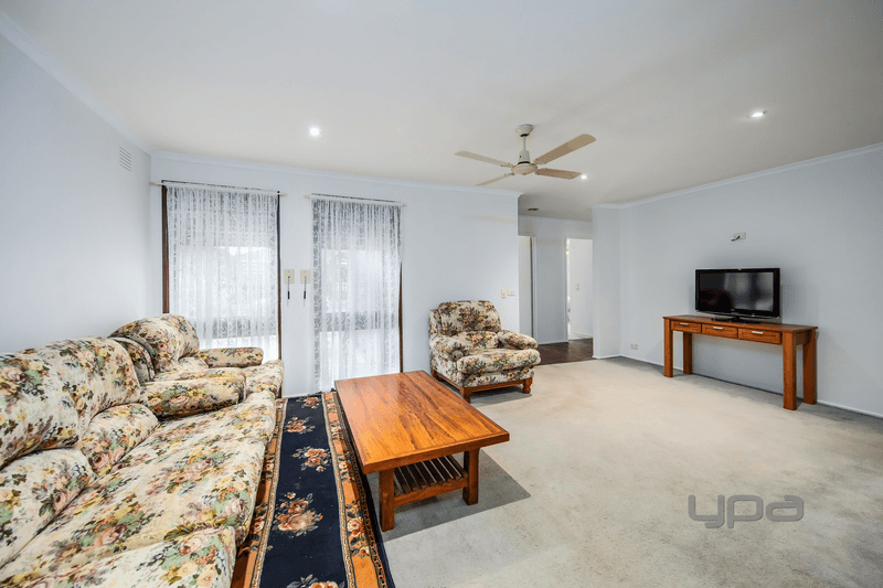 4 Nyanda Close, Keilor Downs, VIC 3038